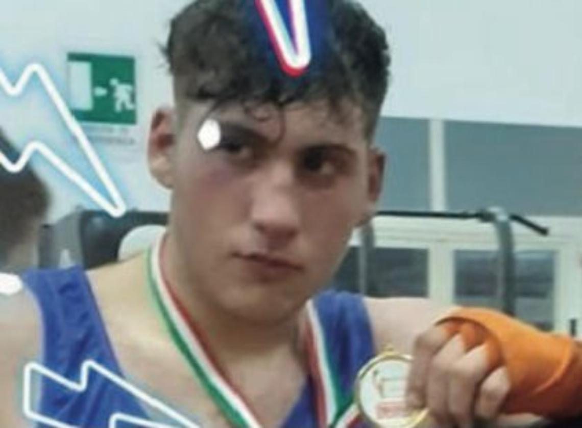 Accoltellato, muore pugile 18enne