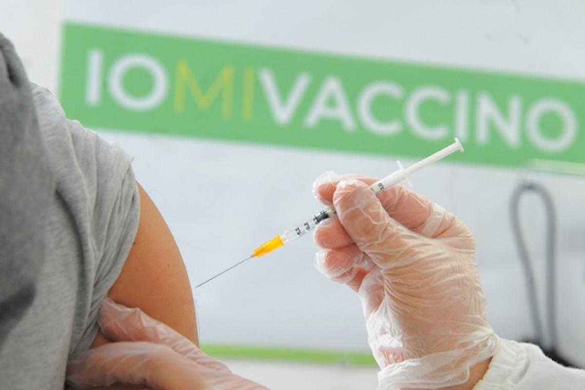 Covid, in Campania aumentano i casi: +12,7% in una settimana