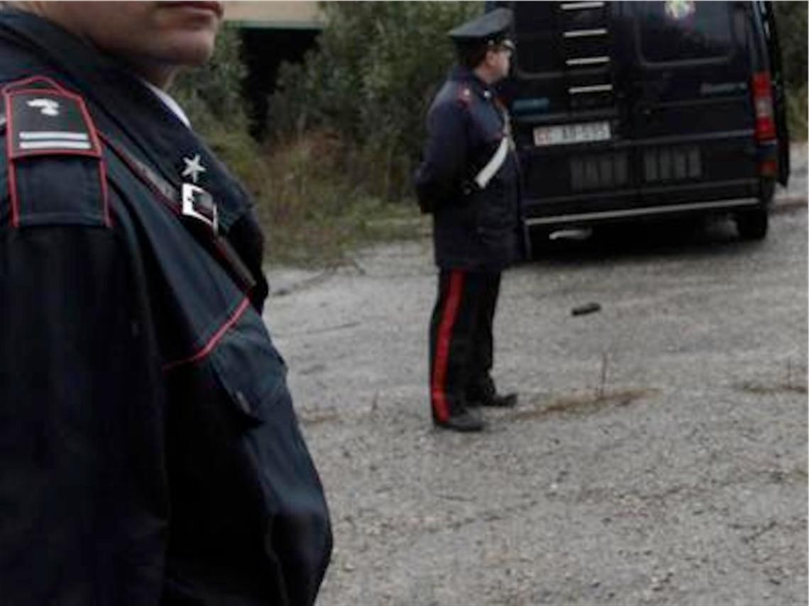 Uccisa dalla figlia 17enne, le aveva vietato l'uso di cellulare e computer
