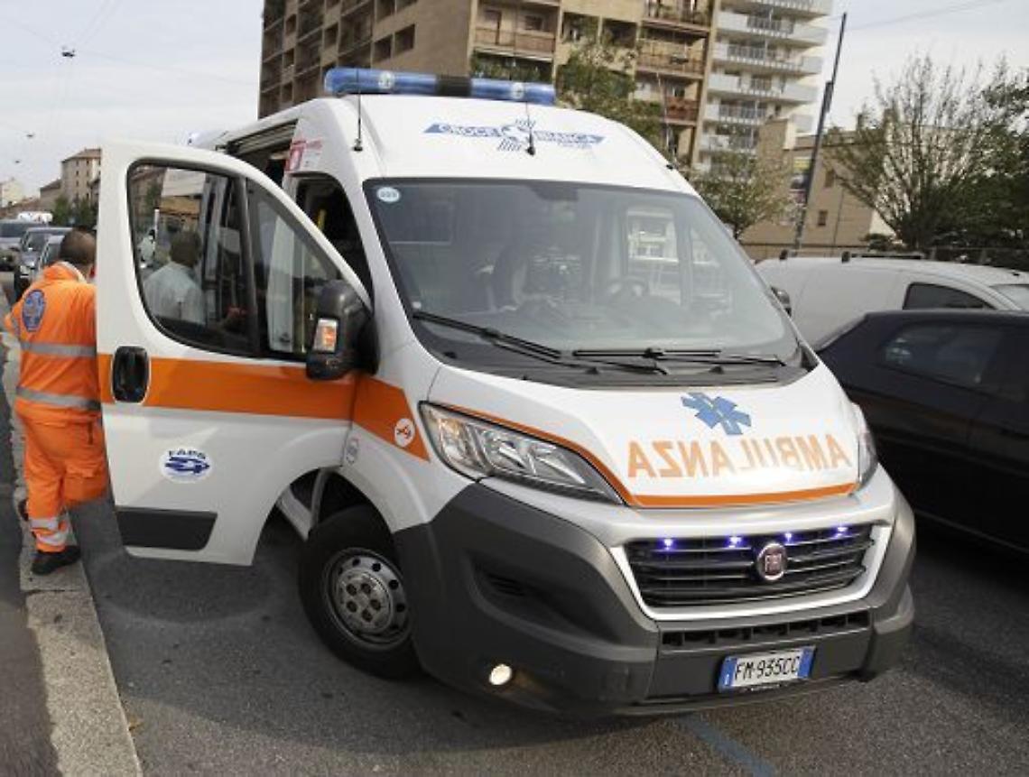 Incidente sul lavoro, operaio muore nella Reggia di Caserta