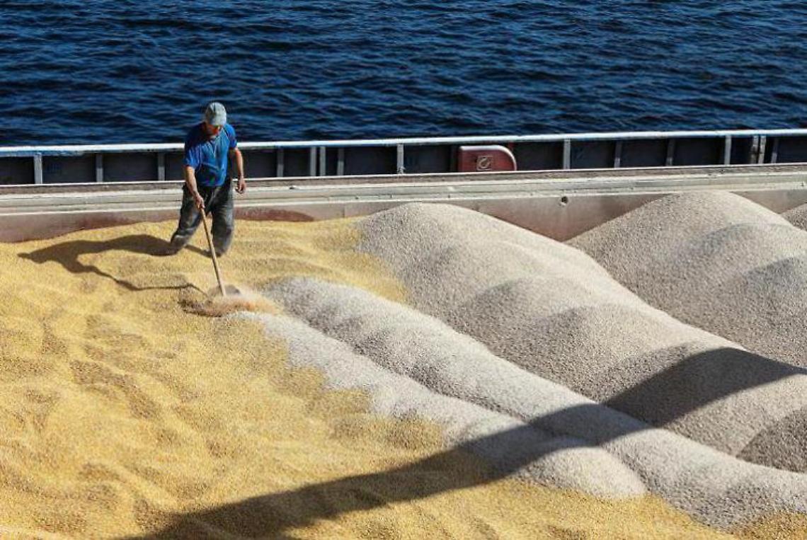 Ucraina, Mosca sospende partecipazione ad accordo su grano