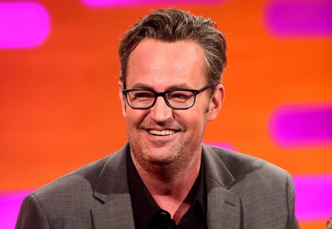 È morto Matthew Perry, Chandler di “Friends" aveva 54 anni