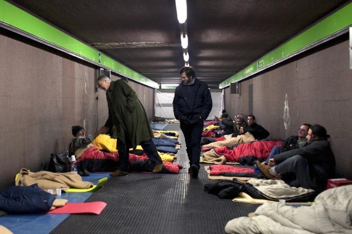 Emergenza freddo, stazioni metro aperte per i clochard