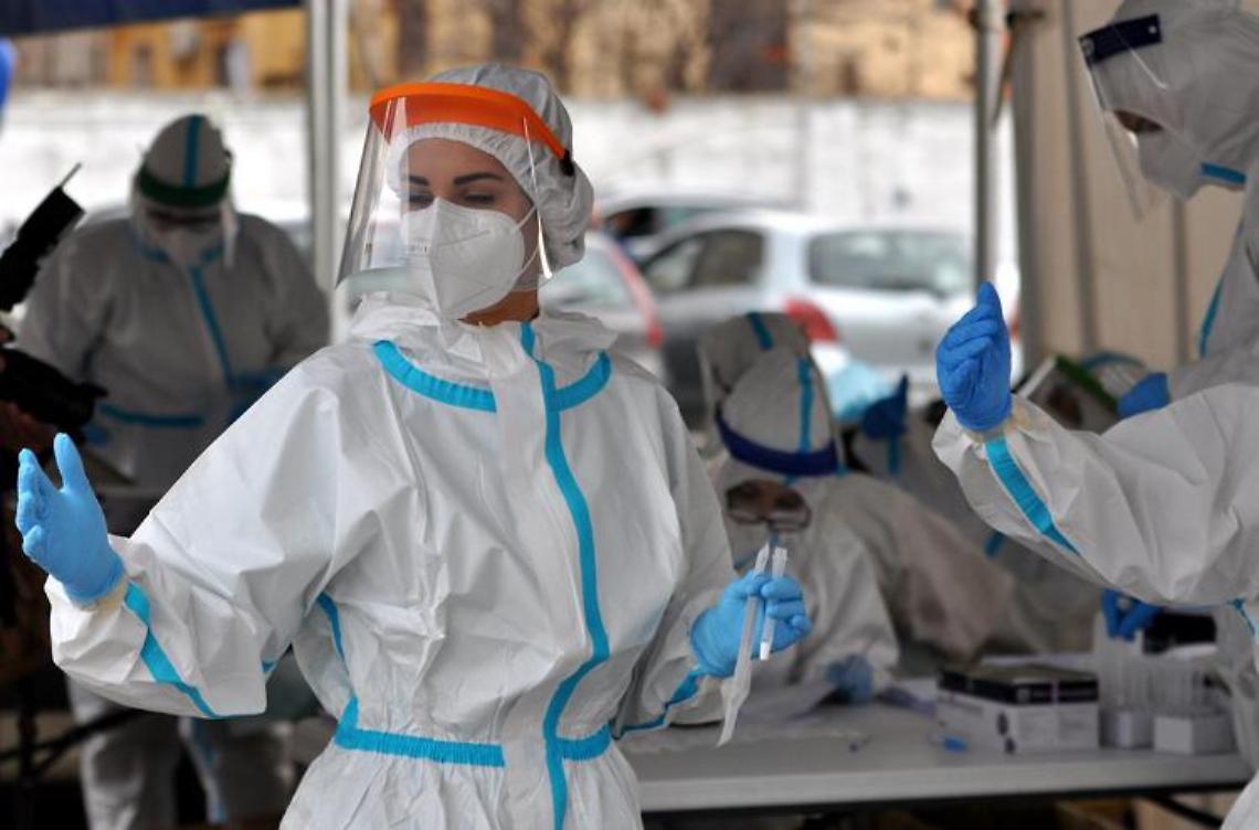 Quarantena Covid e contatto con positivo, cosa potrebbe cambiare 