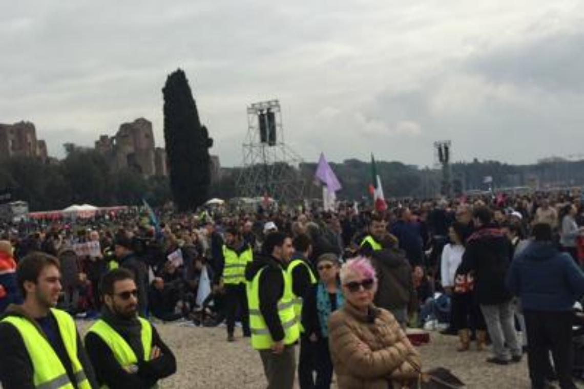 Family day, al Circo Massimo per il "no" a nozze gay e stepchild adoption
