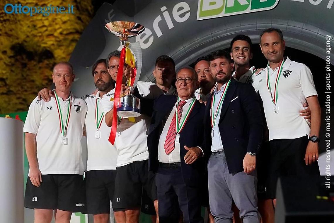 A Pippo Inzaghi il premio come miglior tecnico serie B della passata stagione