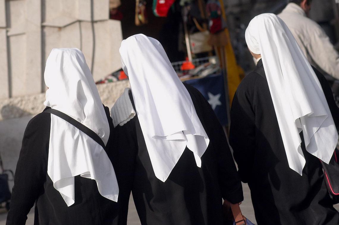 Covid, strage di suore: focolaio in un convento 