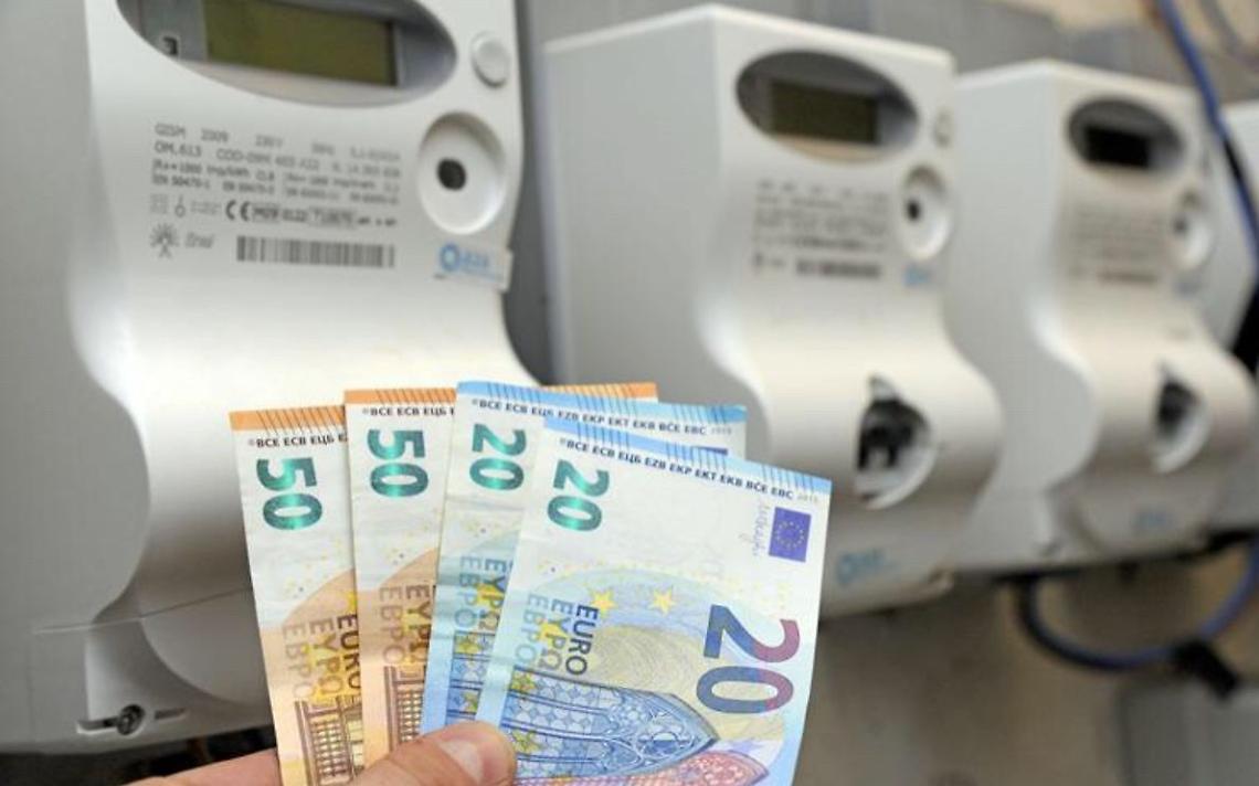 Bollette luce e gas, stop agli aumenti