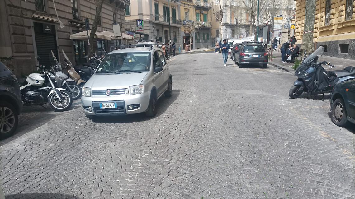 Riaperta al traffico via Morghen