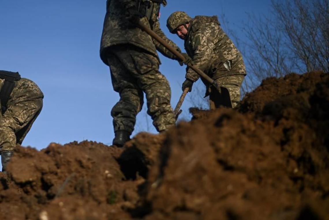 «Chiusi in buchi nel terreno»: così i comandanti russi puniscono i soldati ribelli