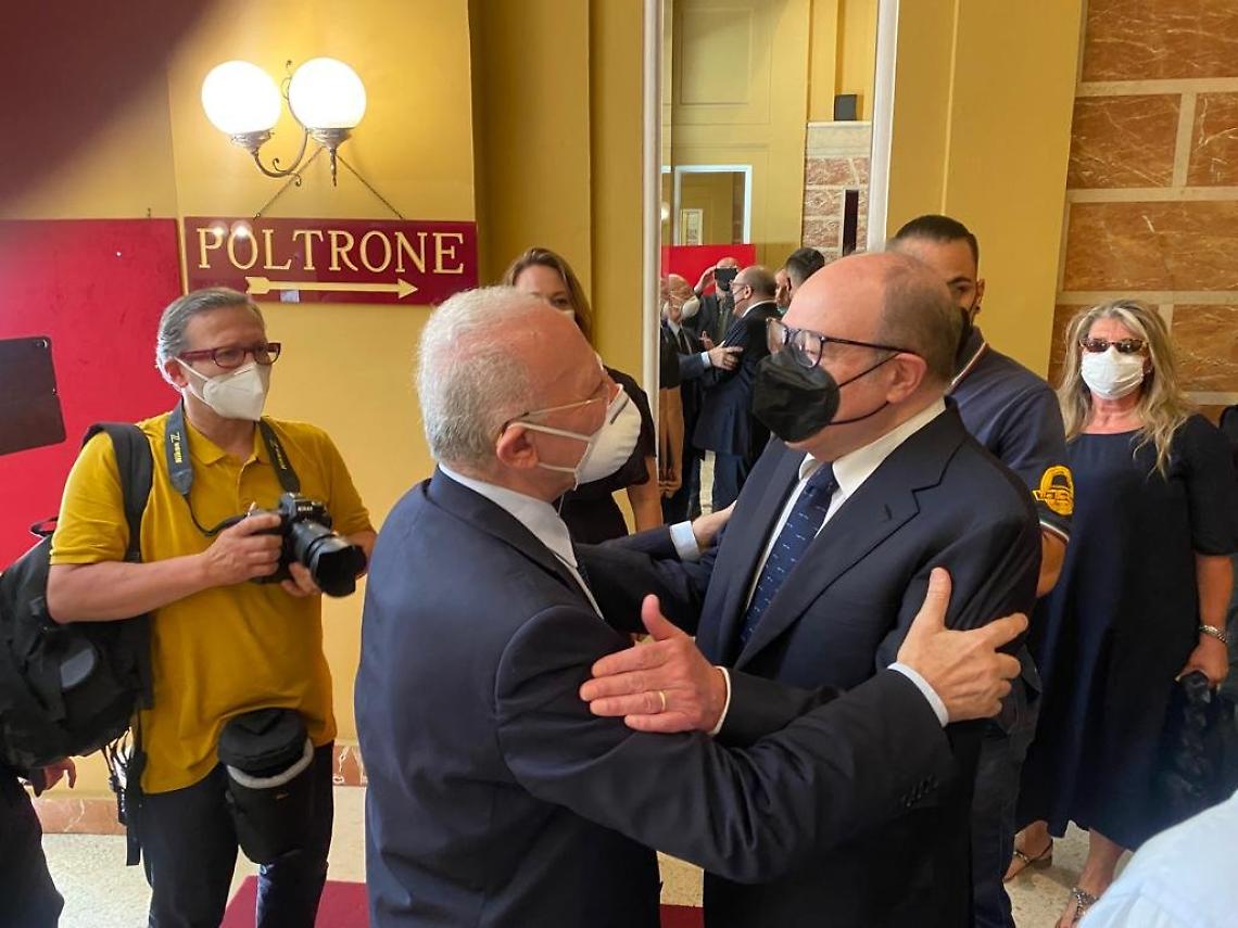 Giuramento d'Ippocrate a Napoli con il “medico" Carlo Verdone