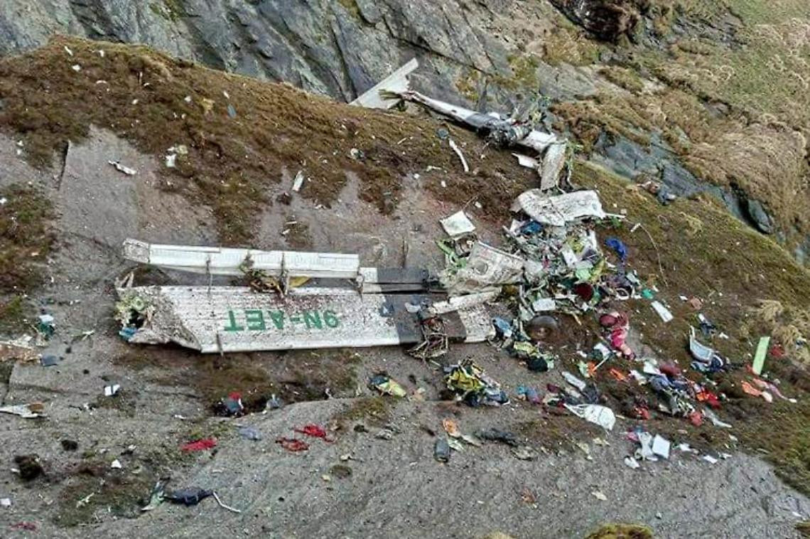 Ritrovato aereo scomparso in Nepal, recuperati 14 corpi