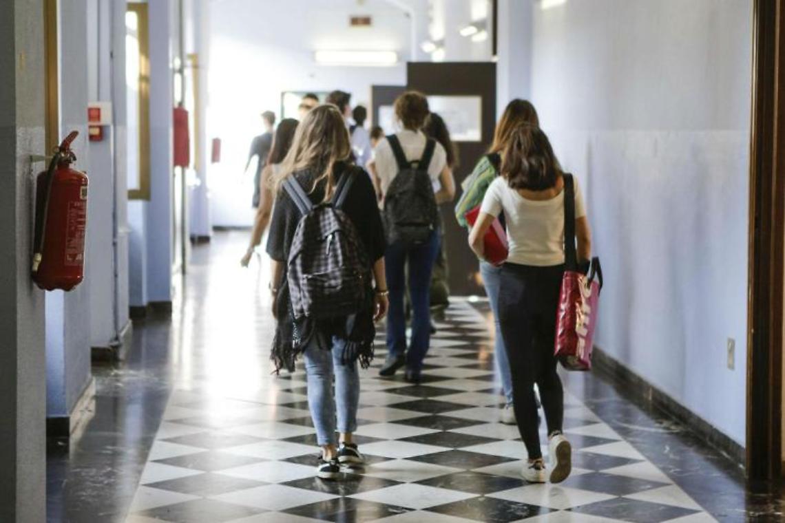 Bradisismo, la preside: «Se scosse importanti, c'è piano per finire esami»