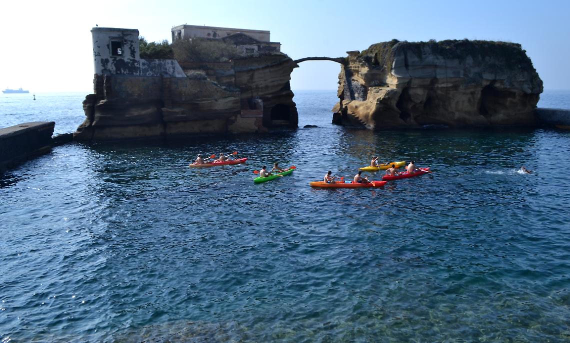 Fase 3, riaprono Parco sommerso della Gaiola e la spiaggia libera
