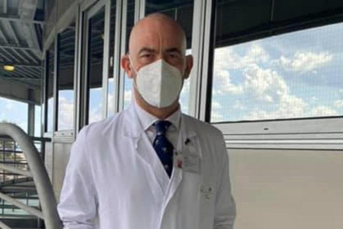 Bassetti: «Minacce ogni giorno da no vax, mi guardo le spalle»