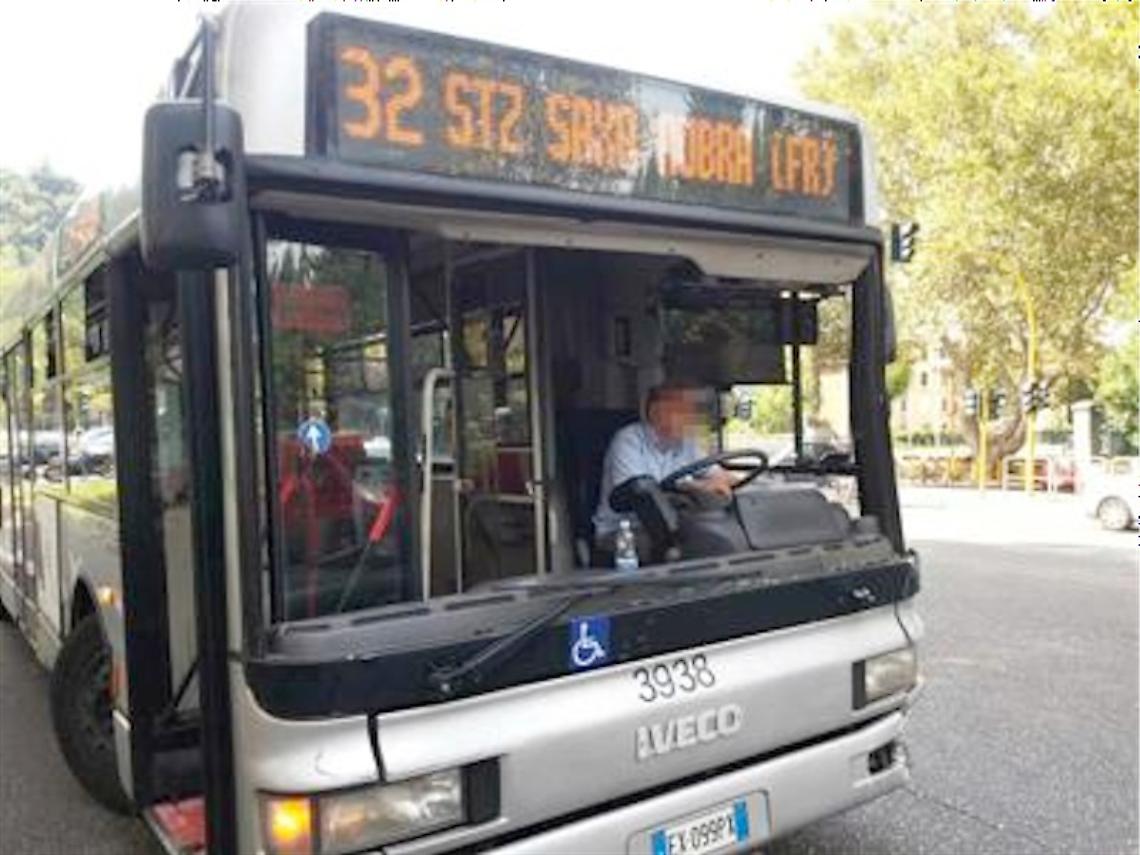 Roma, altro autista di bus aggredito e ferito