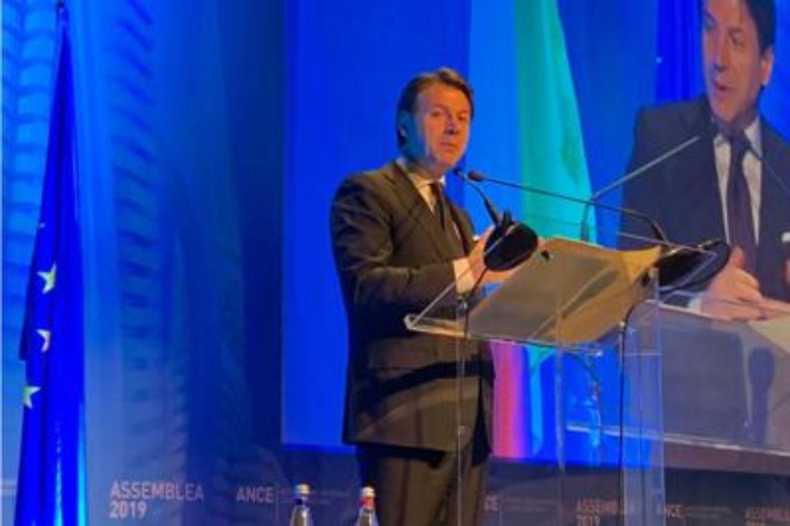 Conte: «Meno tasse e più soldi a famiglie e imprese»