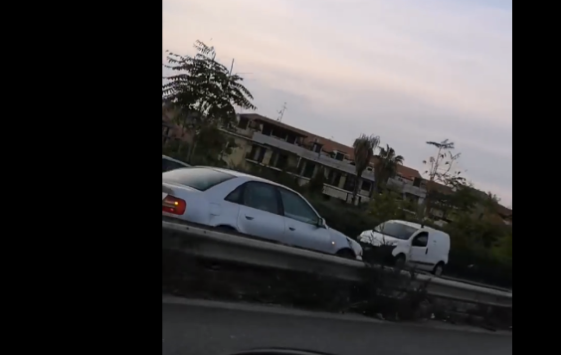 Auto contromano sull'Asse mediano