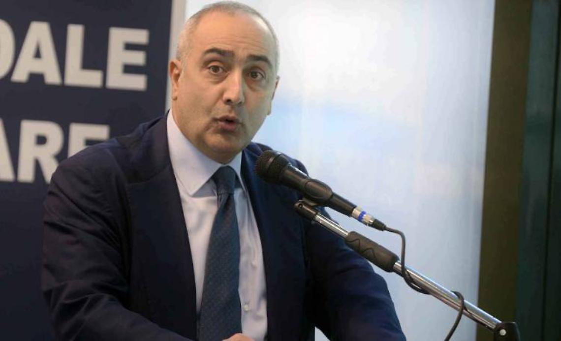 Coronavirus, direttore Asl Na1: «Chiamerò anestesisti in pensione»