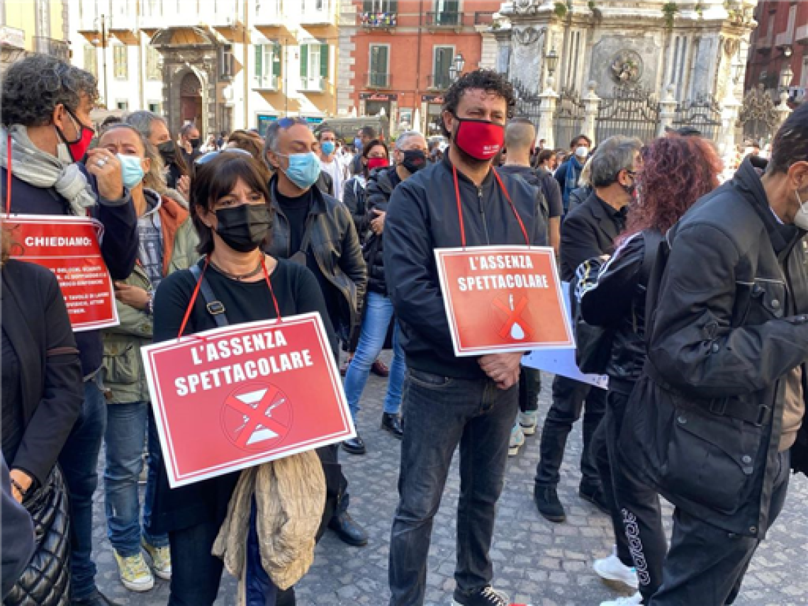 Attori in piazza a Napoli, Mazza: «Tutele e riconoscimento»