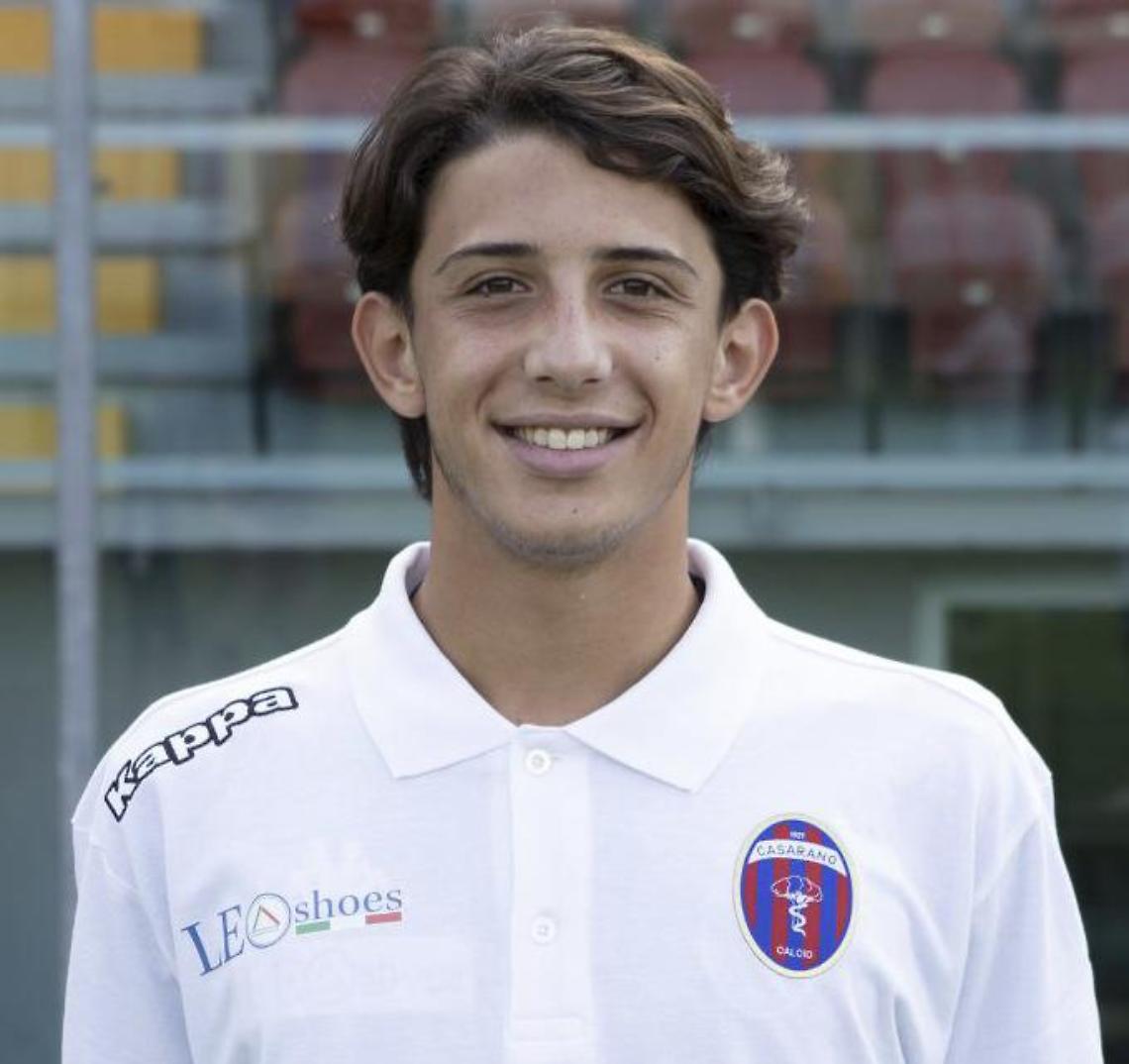 Calcio in lutto, morto a soli 18 anni difensore del Casarano