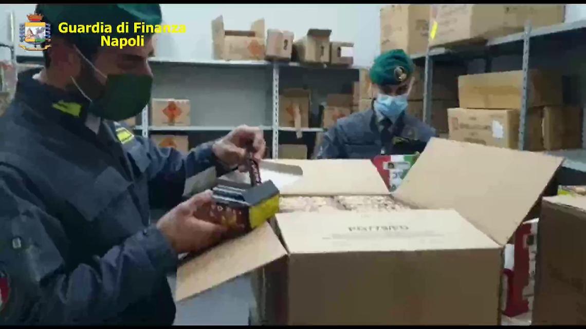 Maxi sequestro di fuochi d'artificio illegali e pericolosi: 7 denunce e 2 arresti