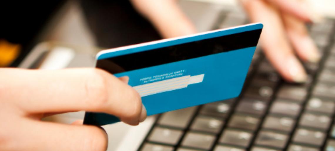 Truffano correntista online, quattro denunciati