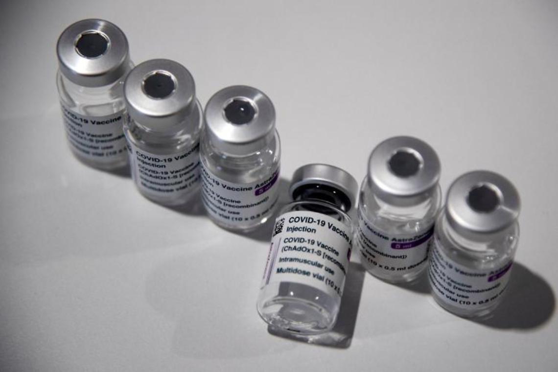 AstraZeneca, Ema: «Vaccino e trombosi, non provato nesso»