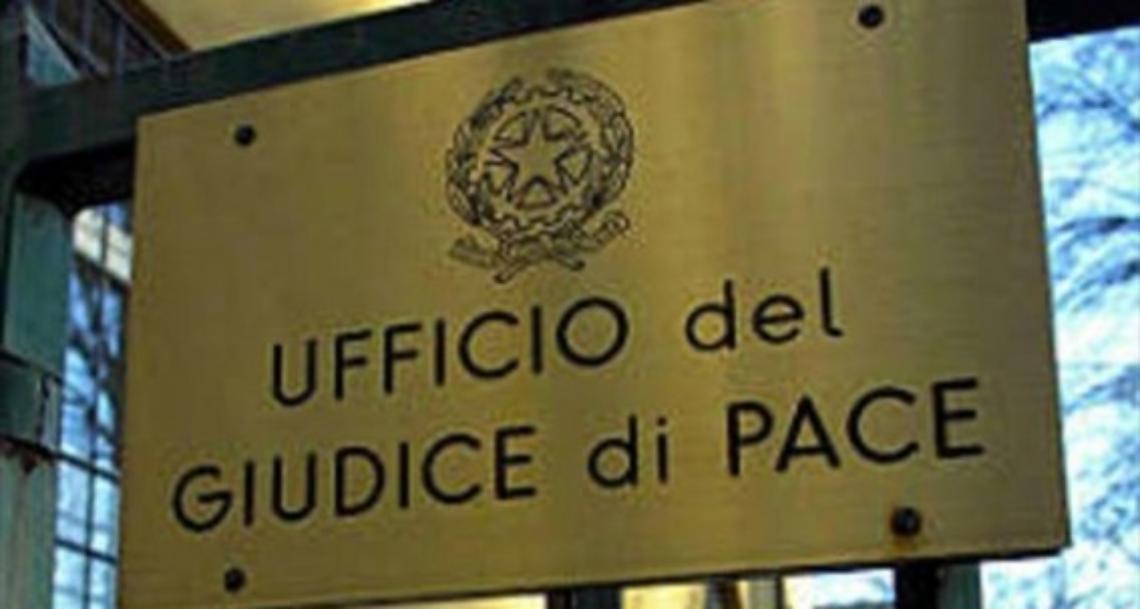 Corruzione, sospesi tre giudici di pace