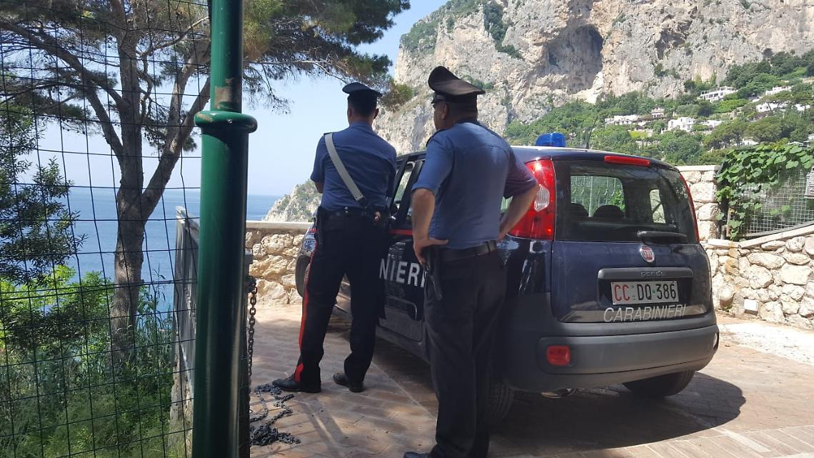 Box e palestra abusivi in via Krupp, scattano i sigilli a Capri