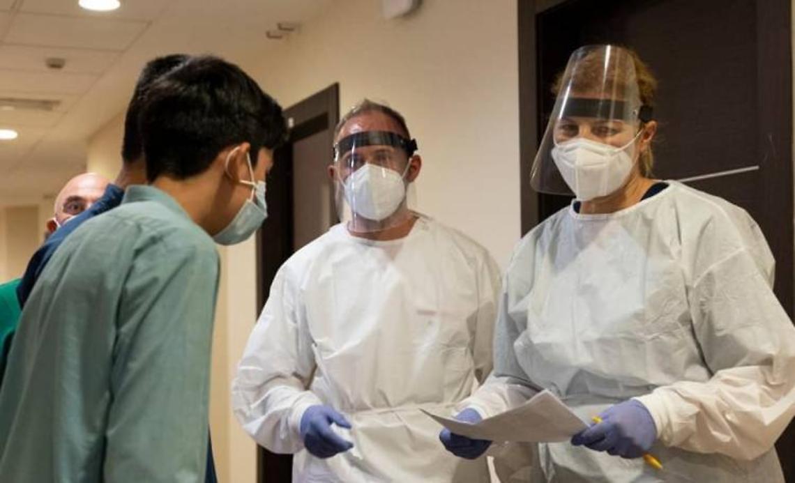A Napoli altri 33 profughi afghani vaccinati con Pfizer