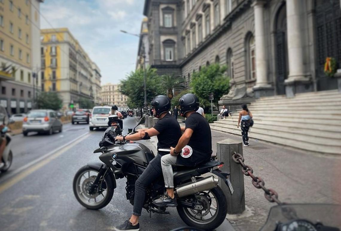 Tenta furto in strada, bloccato dai Falchi