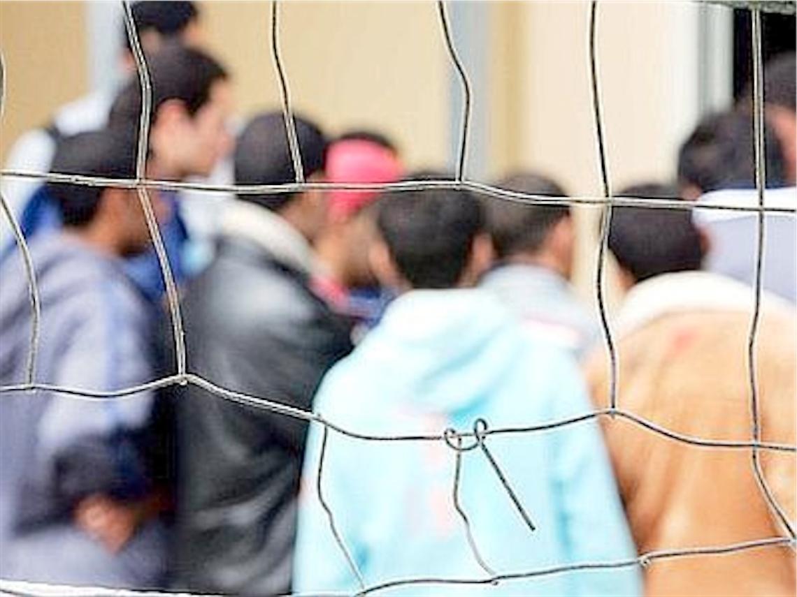 L'Ungheria costruirà una recinzione anti-immigrati