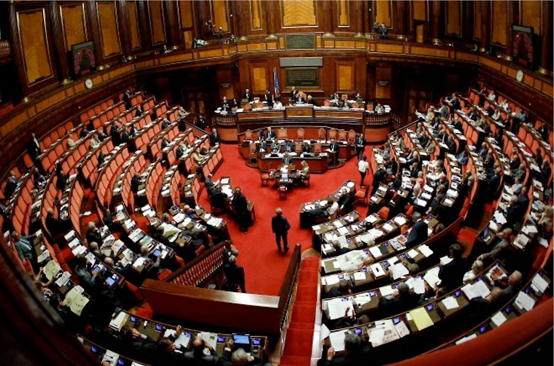 Popolari, <br>sì al decreto <br>con la fiducia