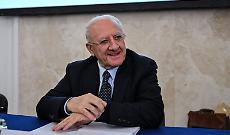 De Luca: «Sono sempre a capotavola»