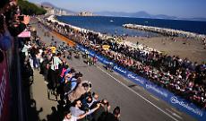 Giro d'Italia, Napoli ancora tappa obbligata