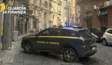 Tredicenne su mini-moto tra i vicoli del centro, denunciato il padre