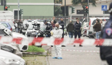 Accoltellata a volto e collo: è gravissima. Si cerca l'ex marito