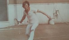 Casoria abbraccia la memoria di Giovanni Ferrara: il Tennis Club lo celebra con il cuore, tra ricordi, famiglia e campioni