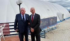 Il presidente del Coni a Napoli tra Gambrinus e Canottieri