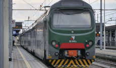 Bologna, cavi tranciati vicino alla stazione: rallentamenti e ritardi dei treni fino a 2 ore