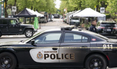 Sparatoria in un liceo, 10 morti