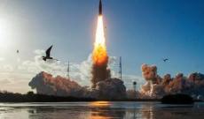 Artemis II in viaggio verso la Luna e con un pezzo d'Italia