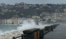 Maltempo in Campania, allerta per vento forte e mareggiate