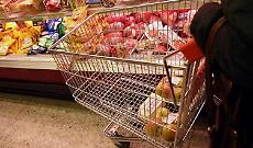 Carrello della spesa sempre pi&ugrave; pesante
