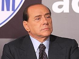 Berlusconi, piccola frattura al malleolo