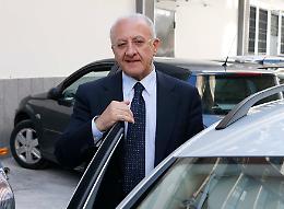 De Luca proclamato governatore, ma non si vede. Fi a Renzi: sospendilo o ti denunciamo