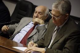 De Luca proclamato presidente, ma non si presenta