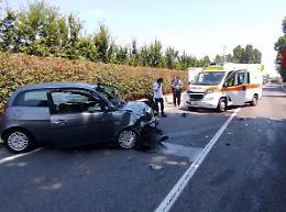 Travolte dall'auto mentre vanno in chiesa: muore 20enne