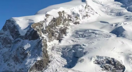 Cede costone del Monte Rosa: morto alpinista, 4 feriti